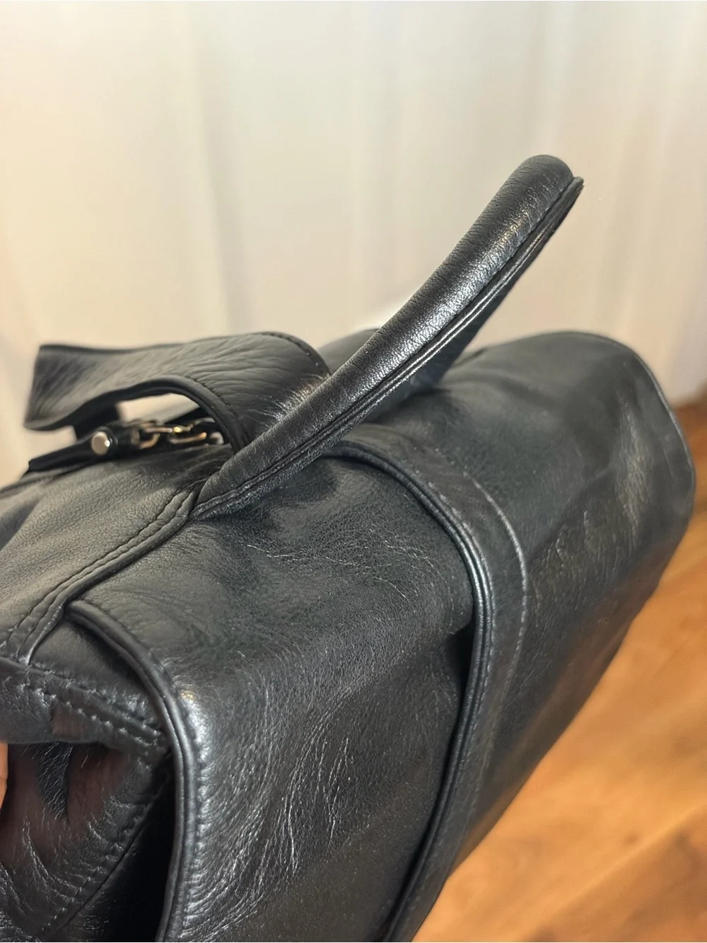 DKNY Black Leather Drawstring Backpack 🎒